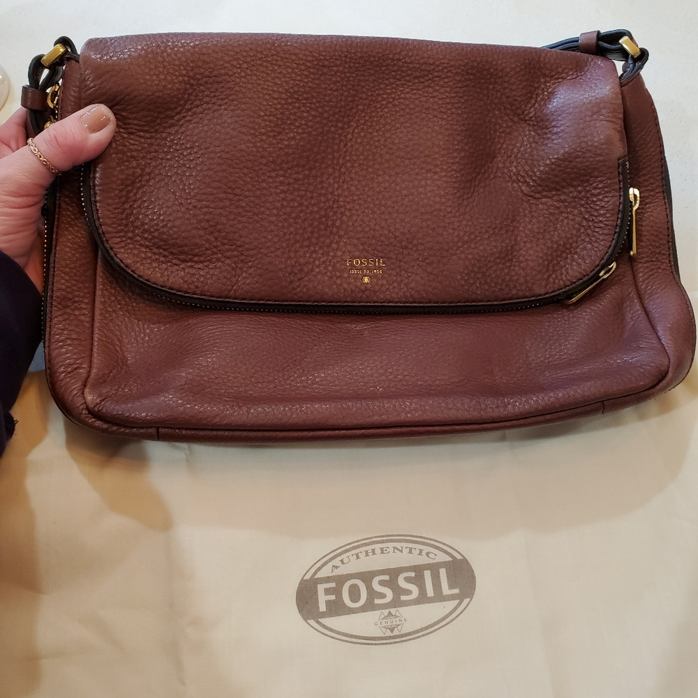 Leather shoulder bag
